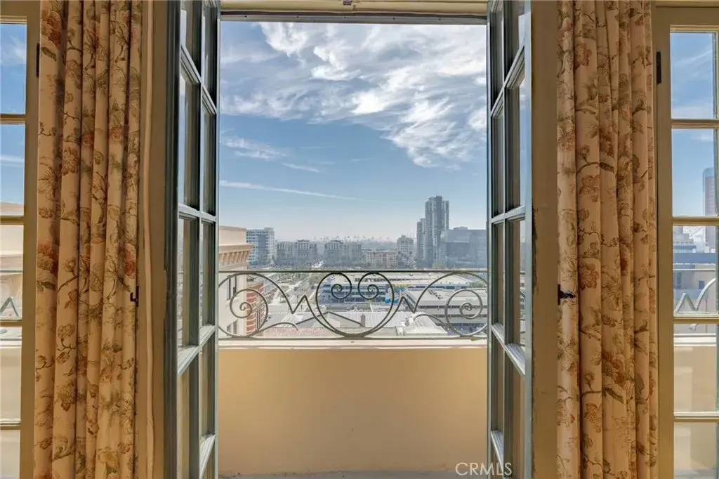 315 W 3rd Street #410, Long Beach, CA 90802 - #1