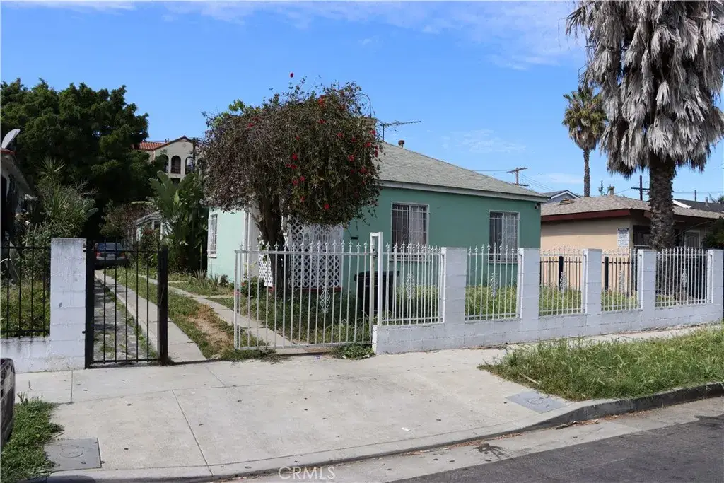 6023 11th Avenue, Los Angeles, CA 90043 - #1