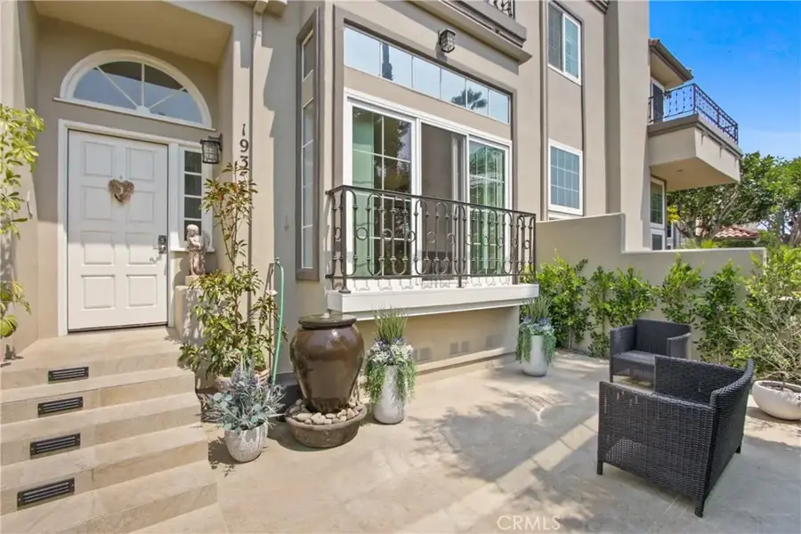19355 Maidstone, Huntington Beach, CA 92648 - #2