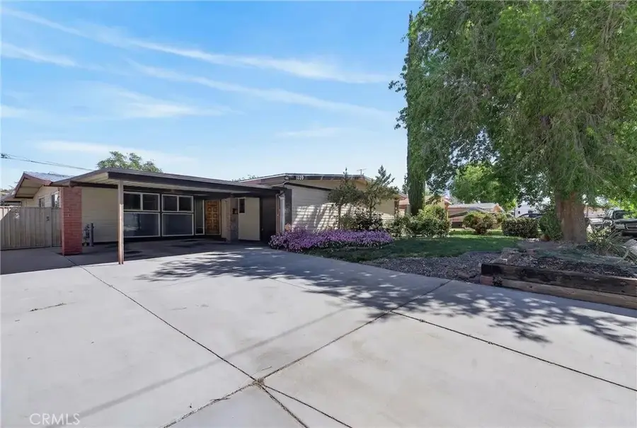 1039 W Avenue J6, Lancaster, CA 93534 - #3