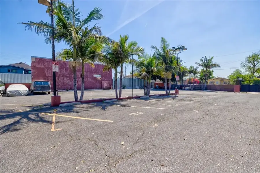 1437 E 61st, Los Angeles, CA 90001 - #2