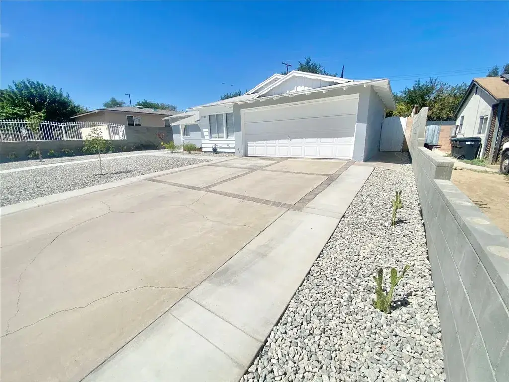 37509 Larkin, Palmdale, CA 93550 - #1