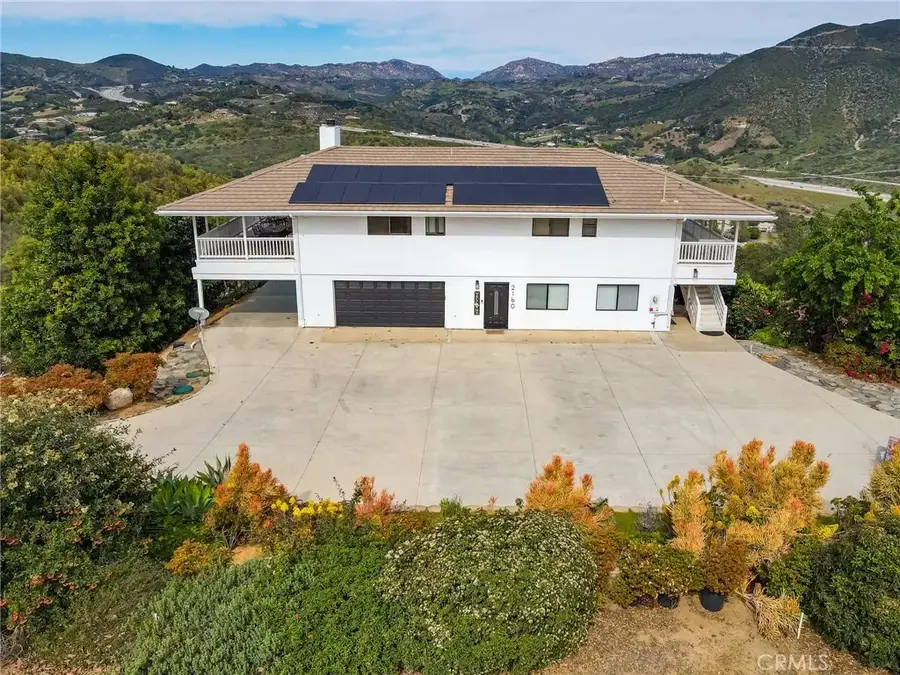 2160 Puerto Del Mundo, Fallbrook, CA 92028 - #2