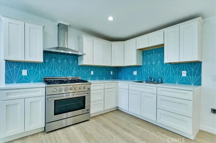 402 E 93rd Street East, Los Angeles, CA 90003 - #3