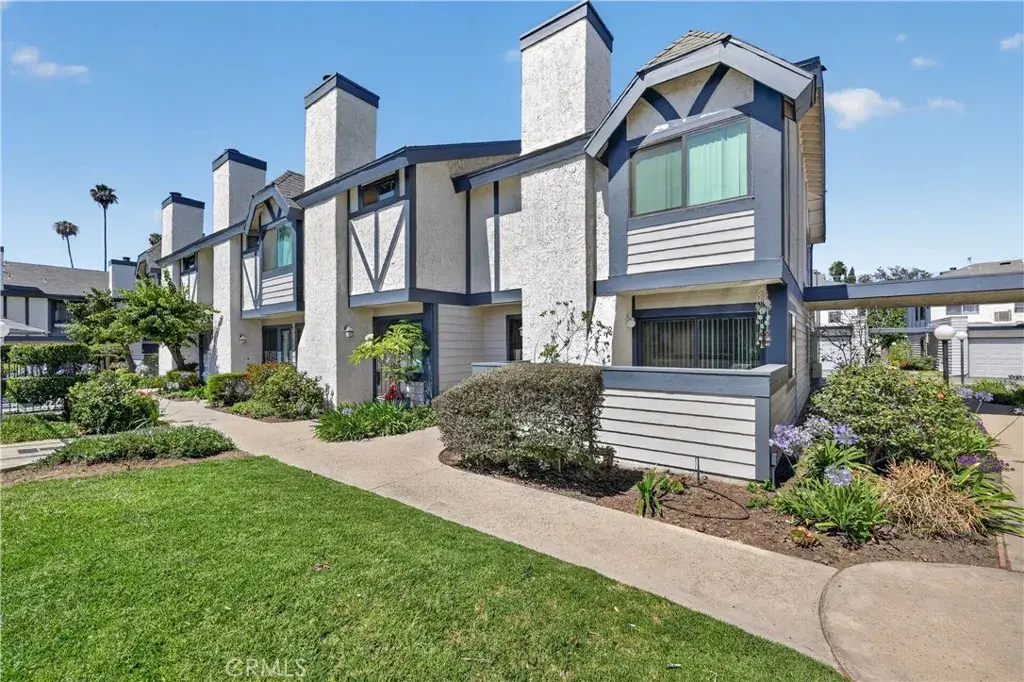 19231 Sherman #27, Reseda, CA 91335 - #1