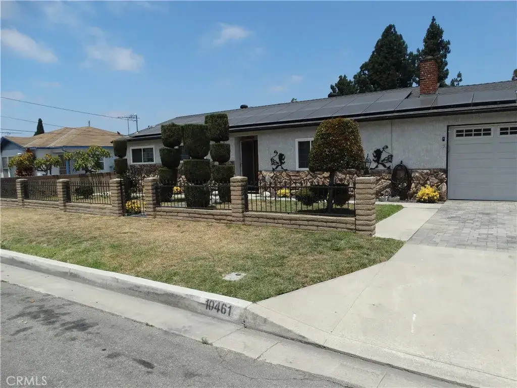10461 Beach, Bellflower, CA 90706 - #1