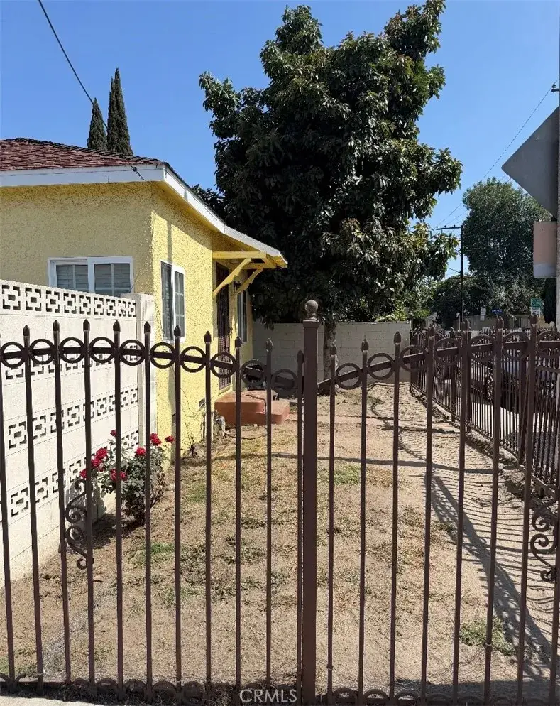 11415 California, Lynwood, CA 90262 - #1