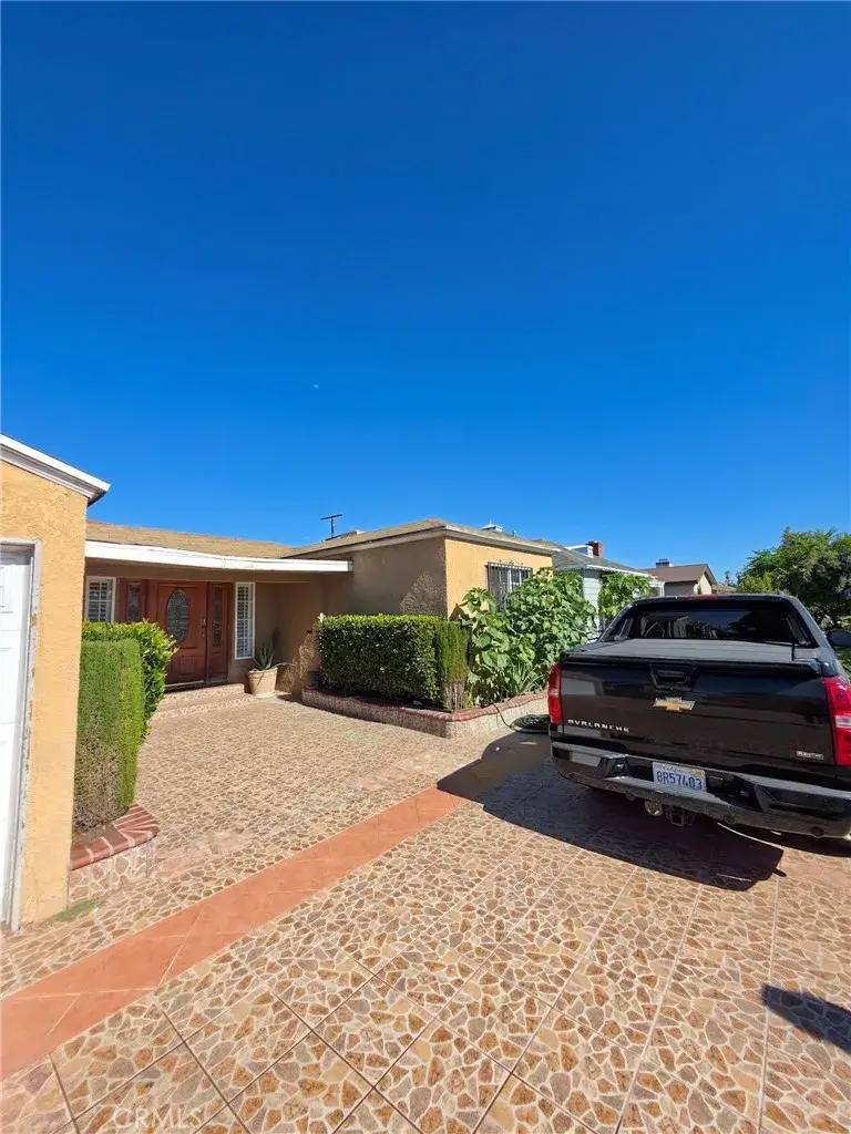 1600 N Chester, Compton, CA 90221 - #3