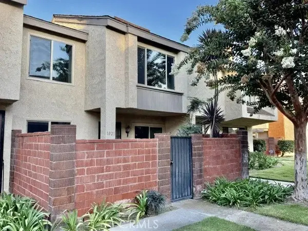 1021 W Lamark Ln, Anaheim, CA 92802
