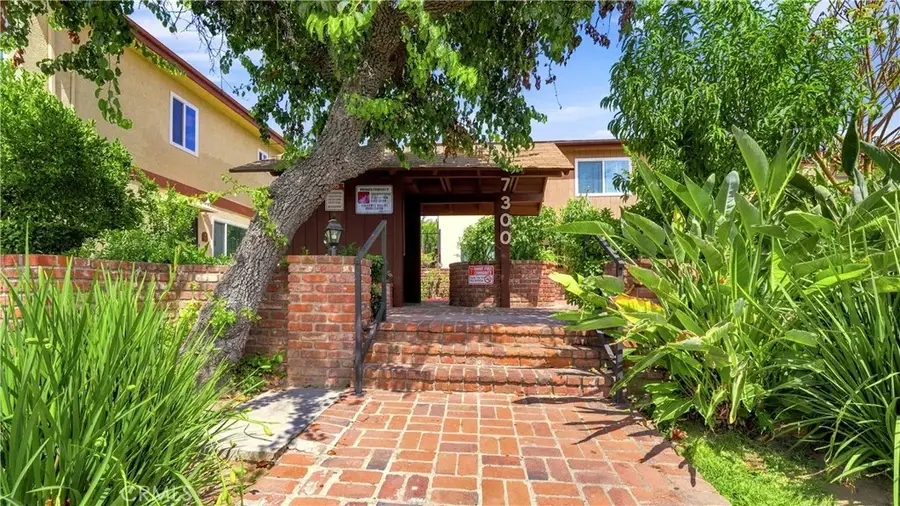 7300 Lennox #K16, Van Nuys, CA 91405 - #3