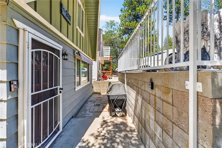 2418 Fir, Running Springs, CA 92382 - #3