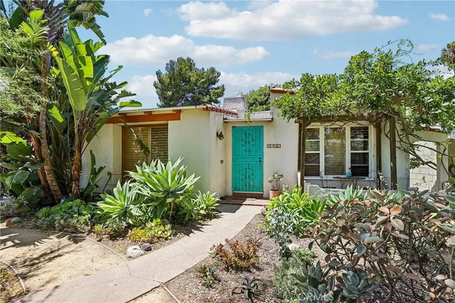 2881 Eucalyptus, Long Beach, CA 90806 - #2