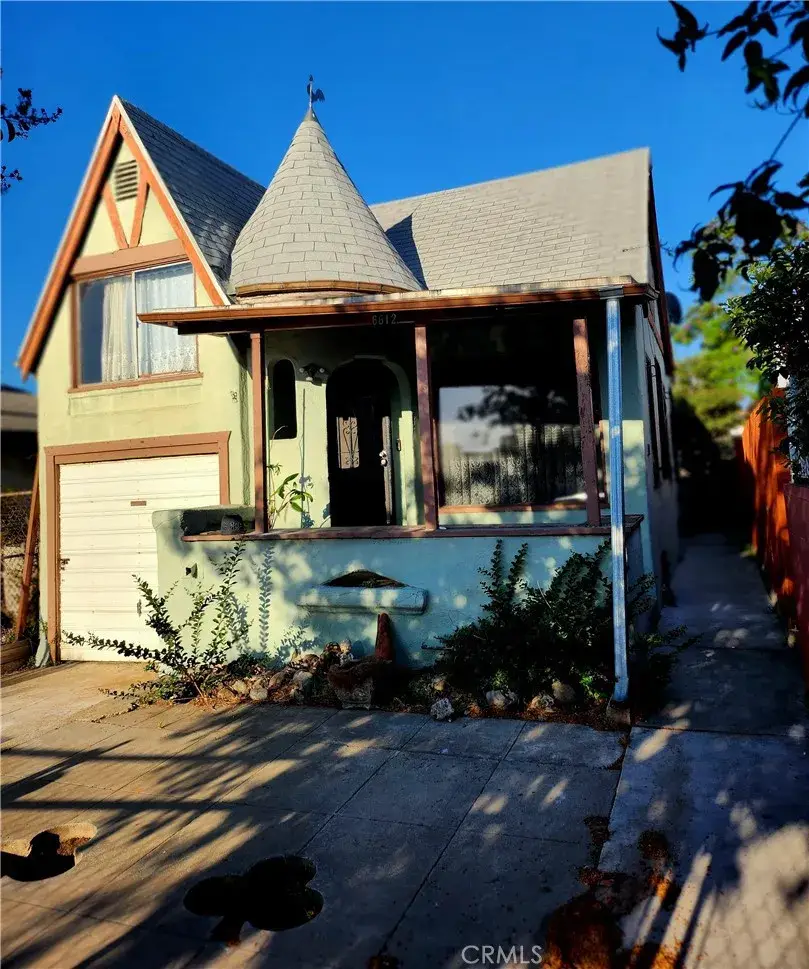 6812 S Van Ness, Los Angeles, CA 90047 - #3