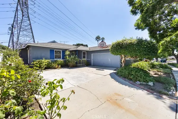 868 Stevely, Long Beach, CA 90815