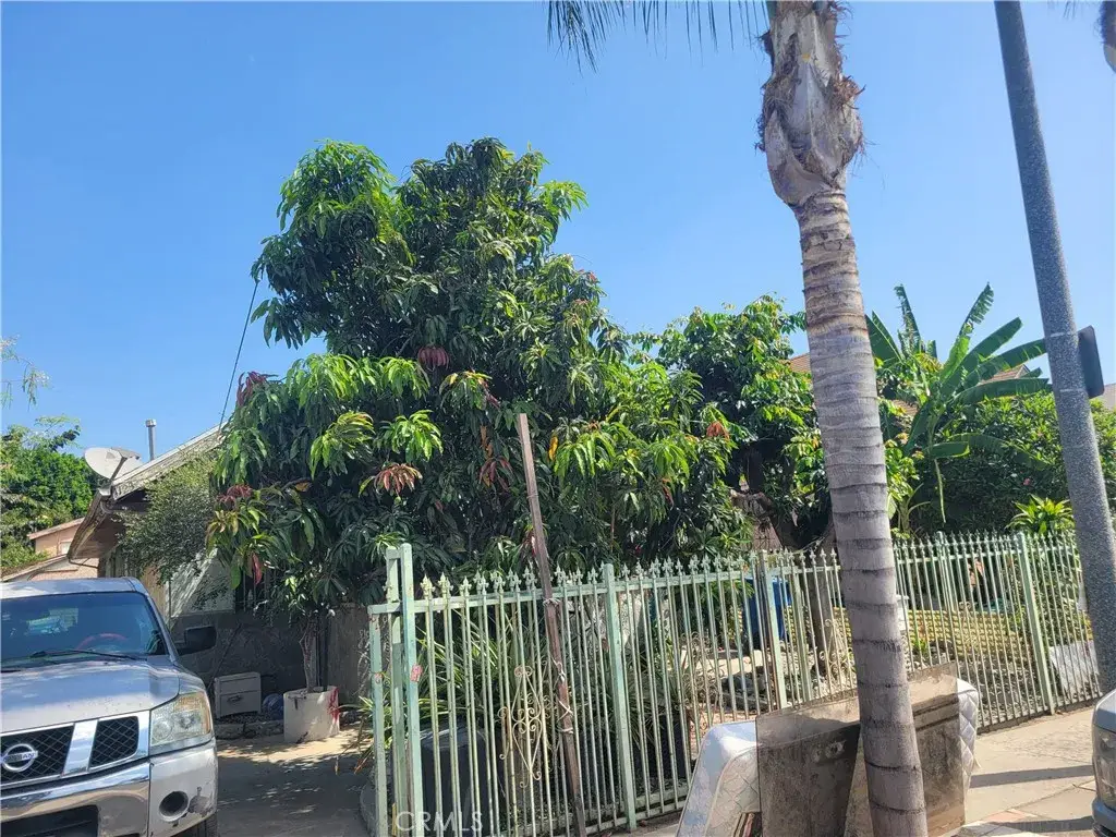 1123 E 57th, Los Angeles, CA 90011 - #1