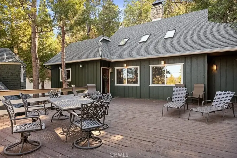 226 Holiday Drive, Lake Arrowhead, CA 92352 - Image #2