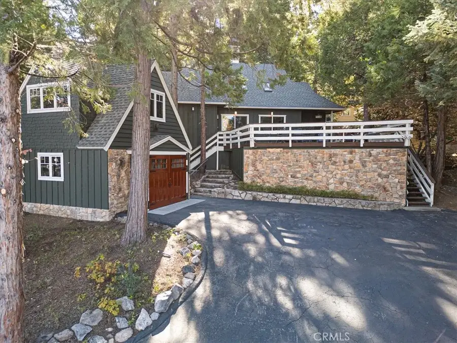 226 Holiday Drive, Lake Arrowhead, CA 92352 - Image #3