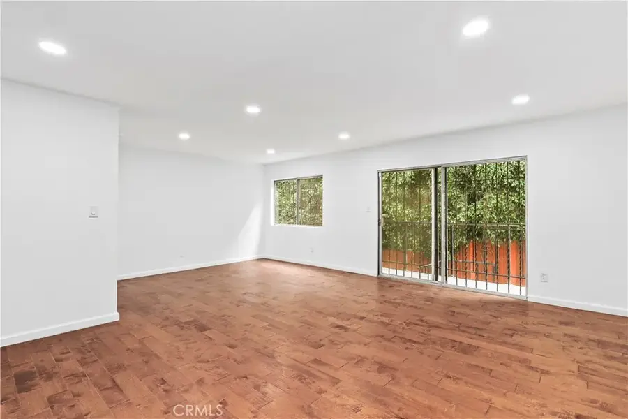 1045 N Kings Road #105, West Hollywood, CA 90069 - Image #3