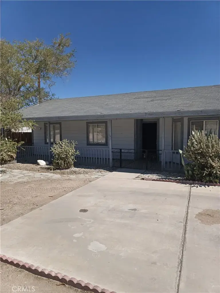 15975 NW Village Dr, Victorville, CA 92394 - Image #3