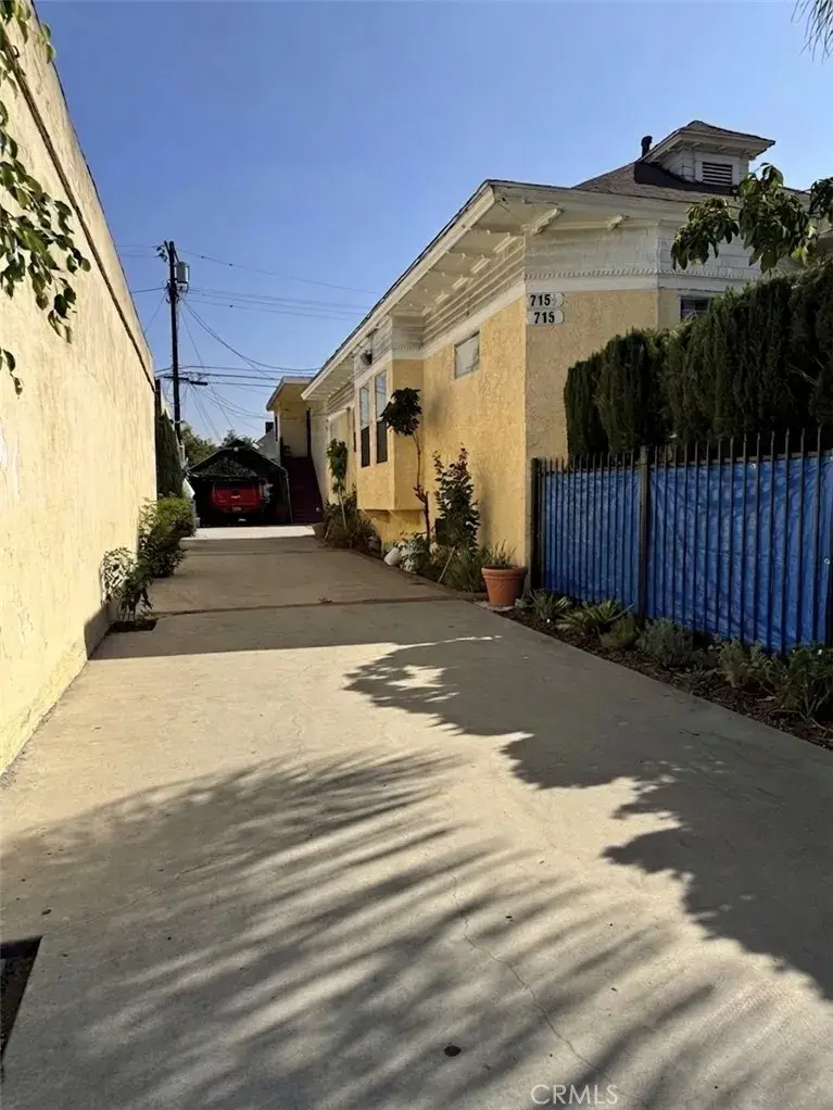 717 E 24th Street, Los Angeles, CA 90011 - #2