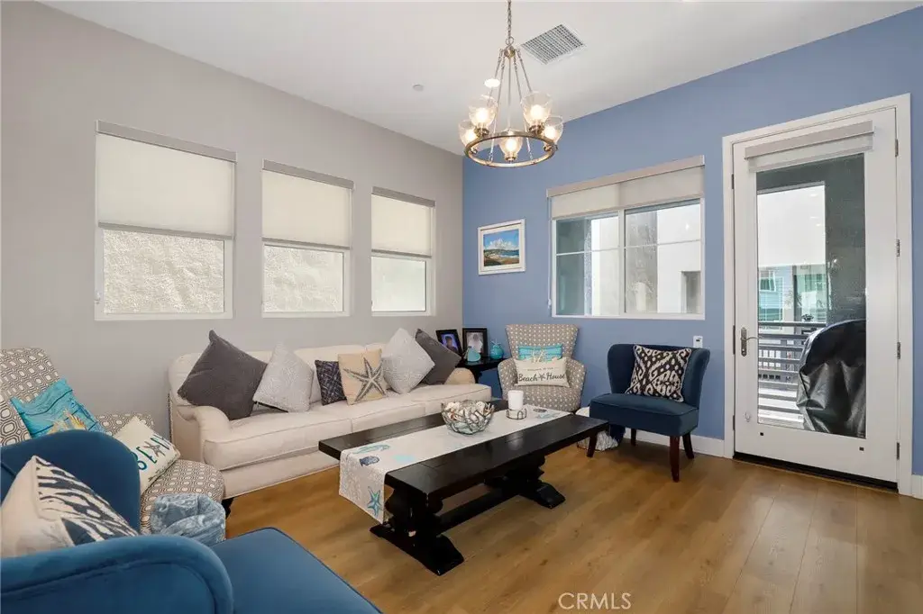 1642 W Saratoga Lane, San Pedro, CA 90732 - Image #1