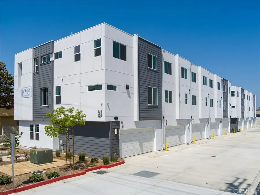 121 E 223rd Street #3, Carson, CA 90745 - Image #2