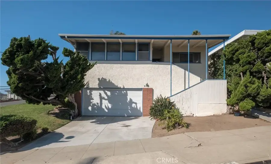 909 Montgomery, Hermosa Beach, CA 90254 - Image #2