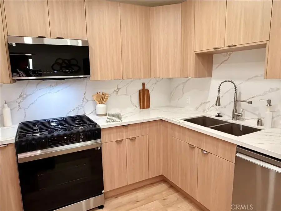 4534 Lennox, Sherman Oaks, CA 91423 - Image #2