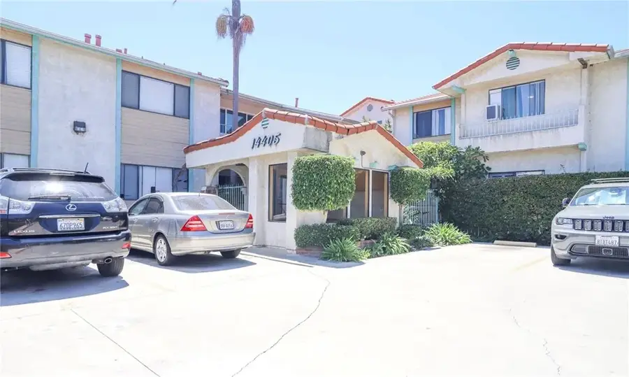 14405 Cerise #35, Hawthorne, CA 90250 - Image #2