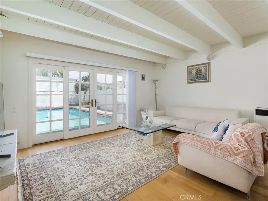 2708 Pine, Manhattan Beach, CA 90266 - Image #2