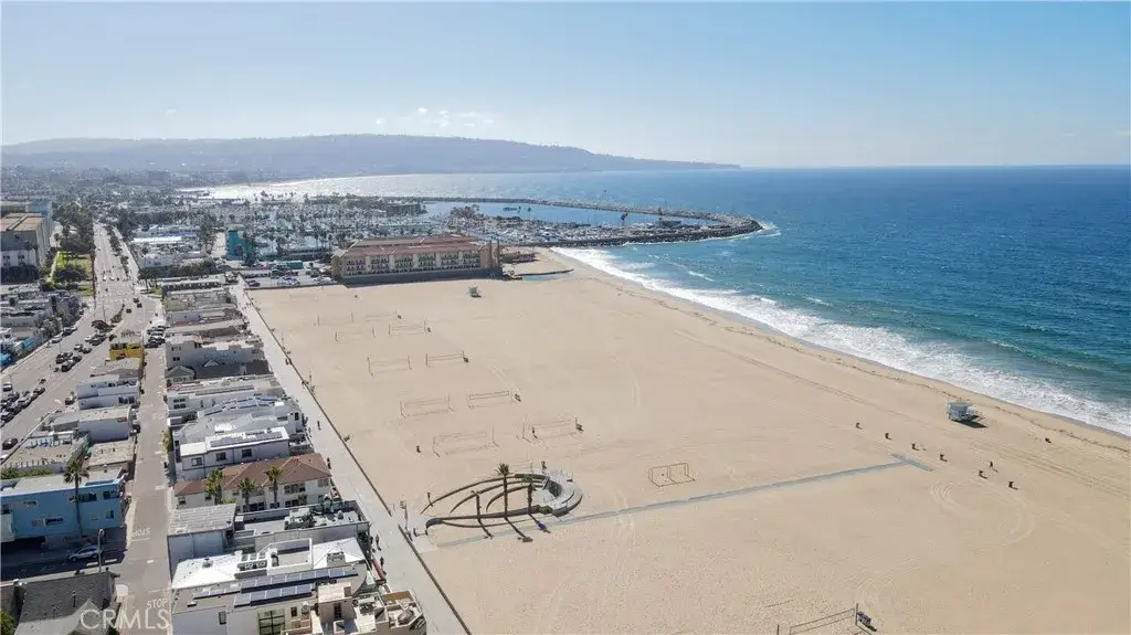 320 Hermosa Avenue #102, Hermosa Beach, CA 90254 - Image #1