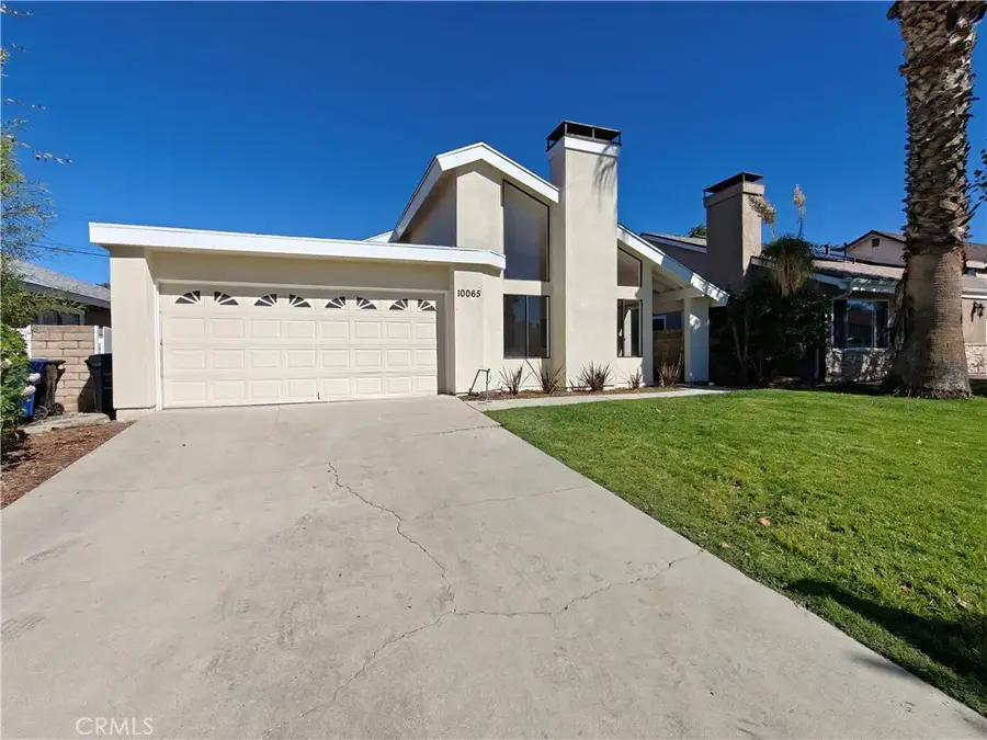 10065 Hillview, Chatsworth, CA 91311 - Image #2
