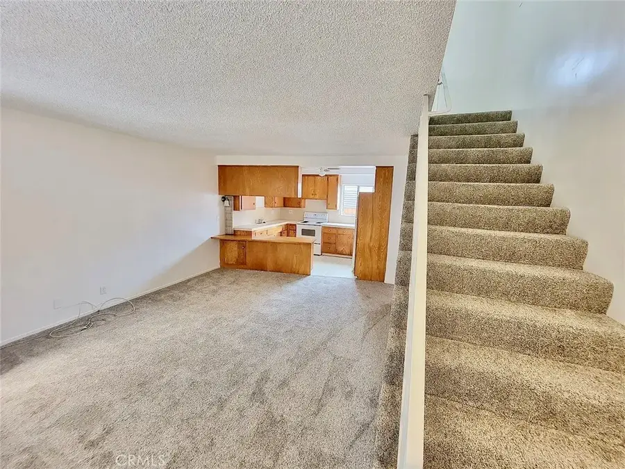 13921 Hawthorne Way, Hawthorne, CA 90250 - Image #2