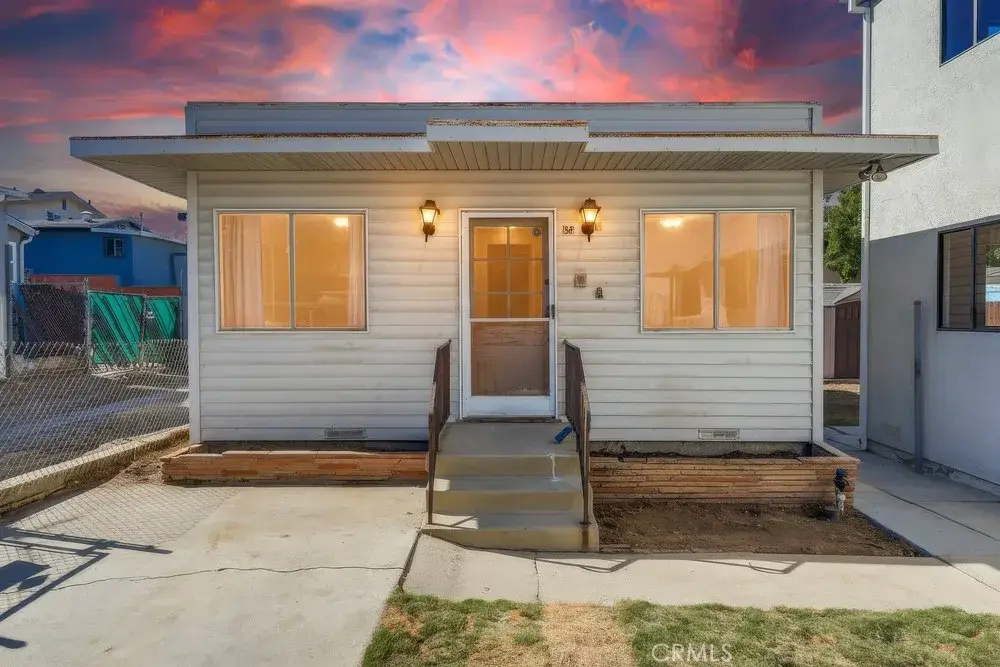 125 N Marshall Ct, San Pedro, CA 90731 - Image #1