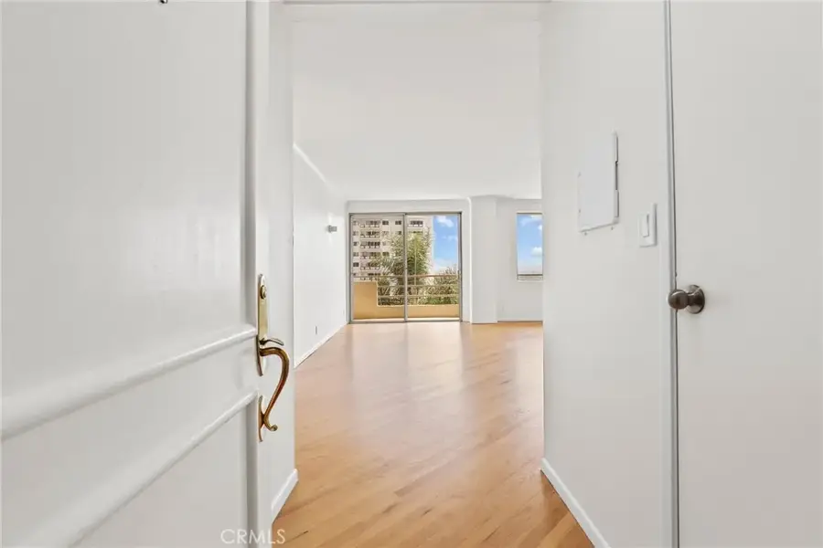 1131 Alta Loma Road #527, West Hollywood, CA 90069 - Image #3