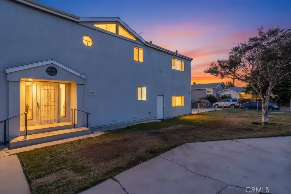 129 N Marshall Ct, San Pedro, CA 90731 - Image #1