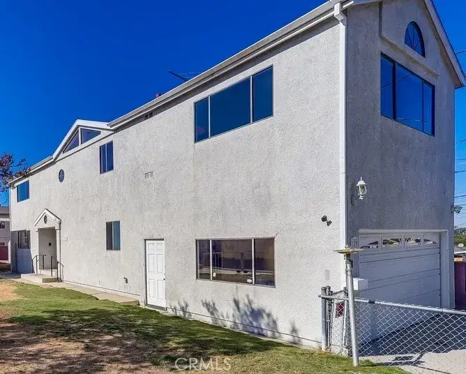 129 N Marshall Ct, San Pedro, CA 90731 - Image #2