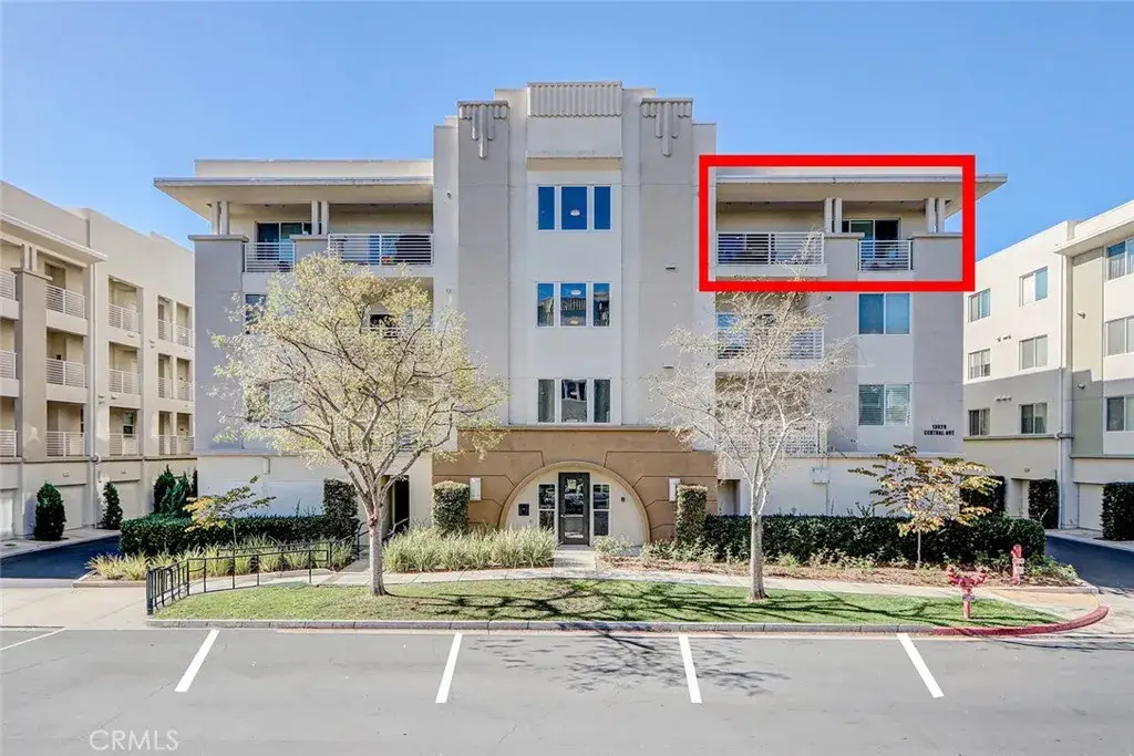 13029 Central Avenue #401, Hawthorne, CA 90250 - Image #1