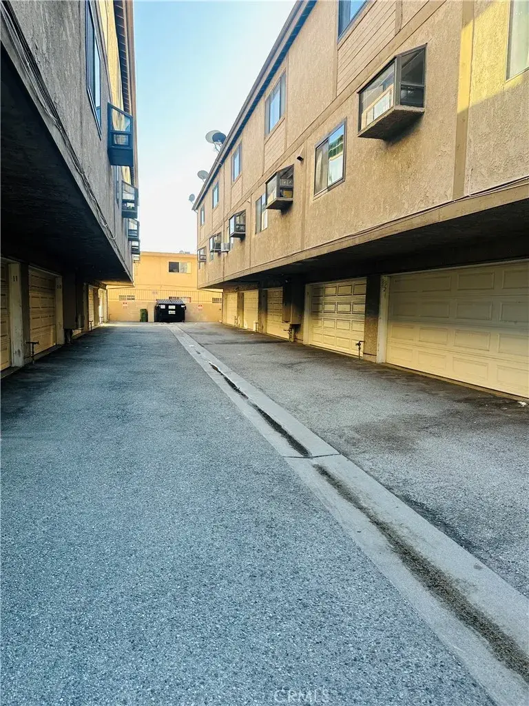 850 157th #6, Gardena, CA 90247 - Image #2