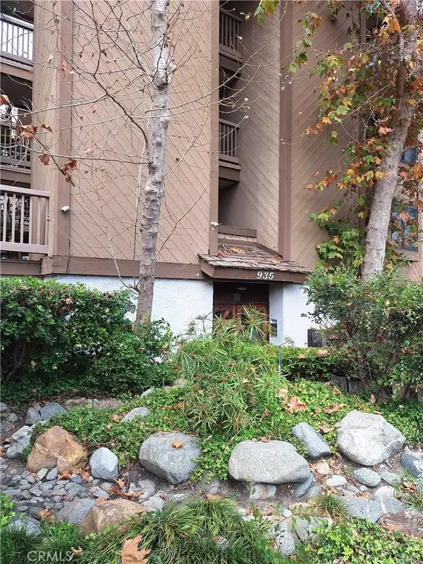 935 Main Street #303, El Segundo, CA 90245