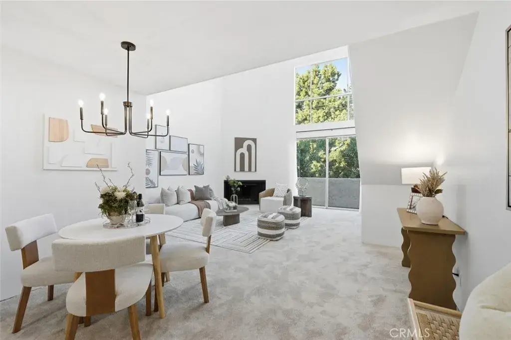 11645 Montana Avenue #321, Los Angeles, CA 90049 - Image #1