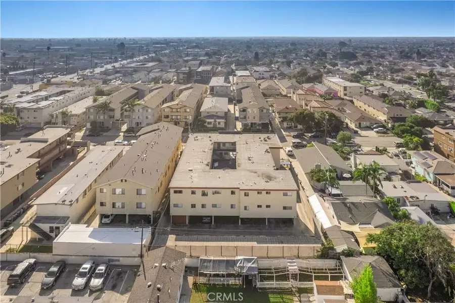 4055 W 129th St, Hawthorne, CA 90250 - #3