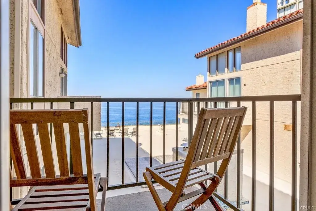 555 Esplanade #418, Redondo Beach, CA 90277 - Image #1