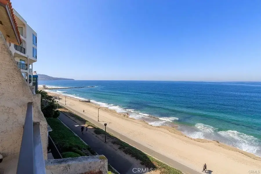 555 Esplanade #418, Redondo Beach, CA 90277 - Image #2