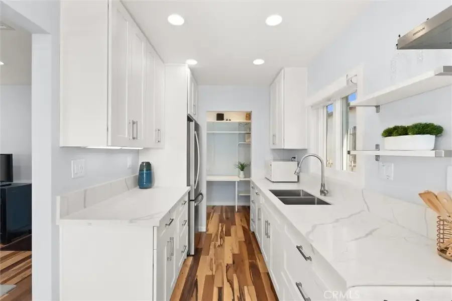 8911 Cattaraugus Avenue, Los Angeles, CA 90034 - Image #3