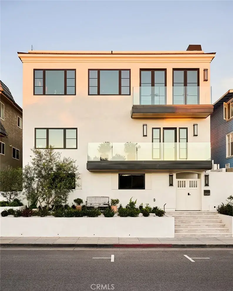 2526 Hermosa Ave, Hermosa Beach, CA 90254 - Image #1