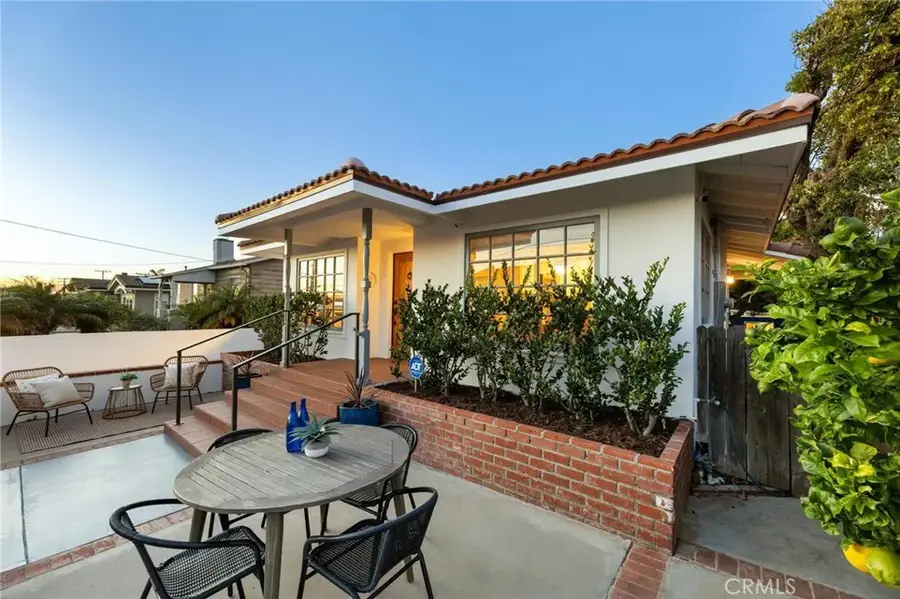 1133 8th Street, Hermosa Beach, CA 90254 - Image #2