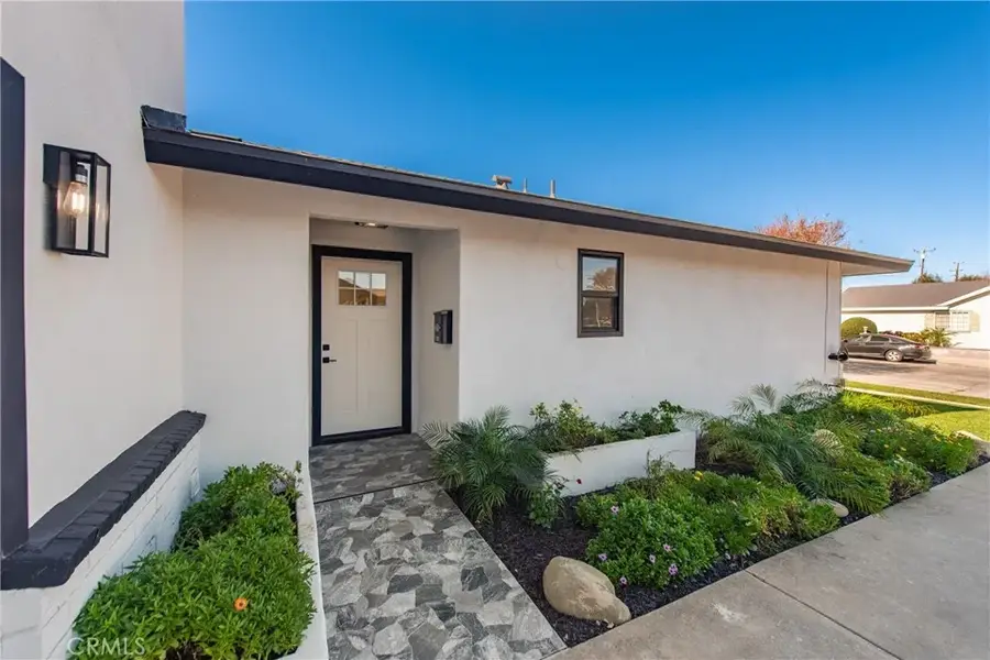8688 Denver Street, San Buenaventura Ventura, CA 93004 - Image #3