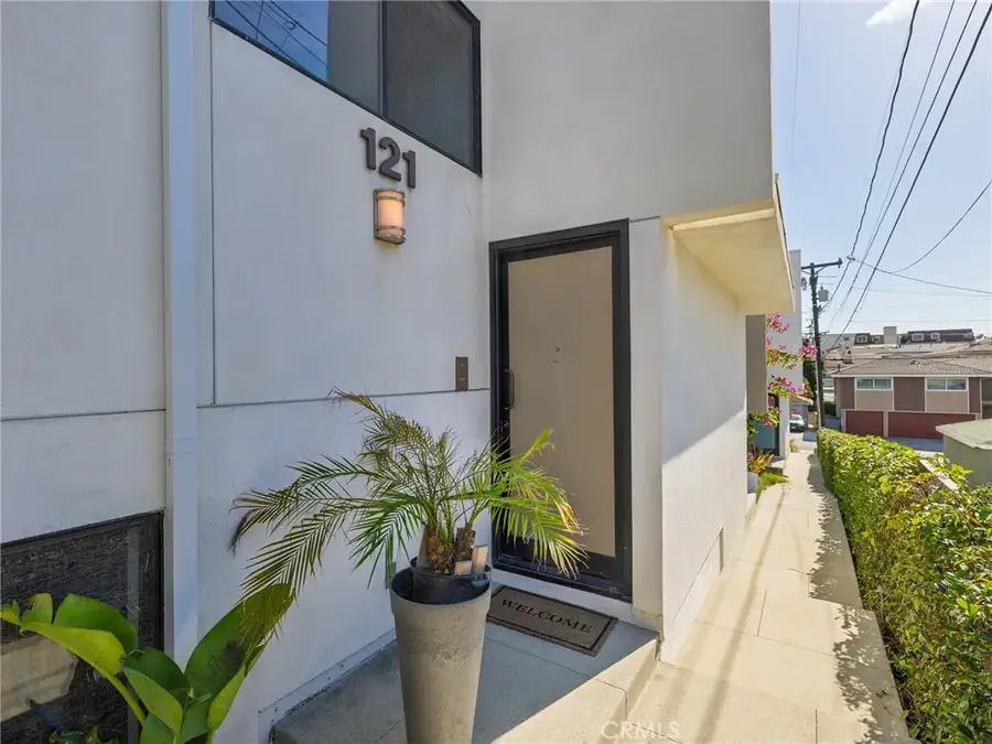 121 E Walnut Avenue, El Segundo, CA 90245 - Image #2