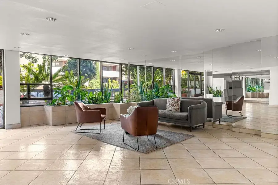 10650 Kinnard #302, Los Angeles, CA 90024 - Image #2